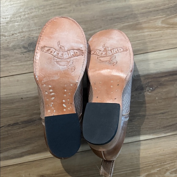 Freebird - Picture 3 of 4